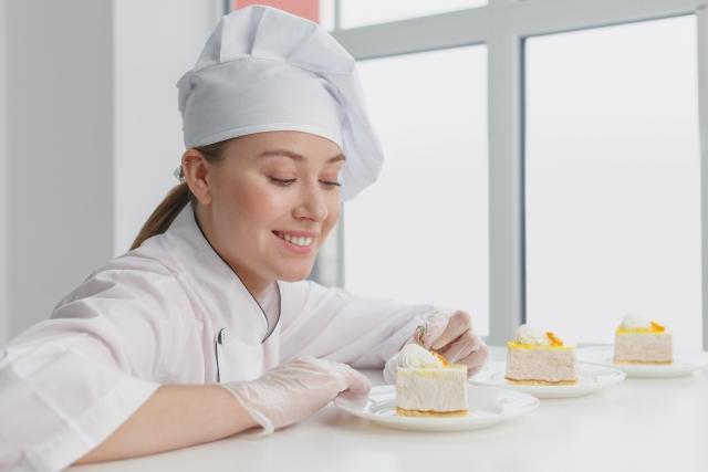 【制度充実/フレンチレストランのパティシエスタッフ】北海道を旅する人に寄り添い、想いをつなげます