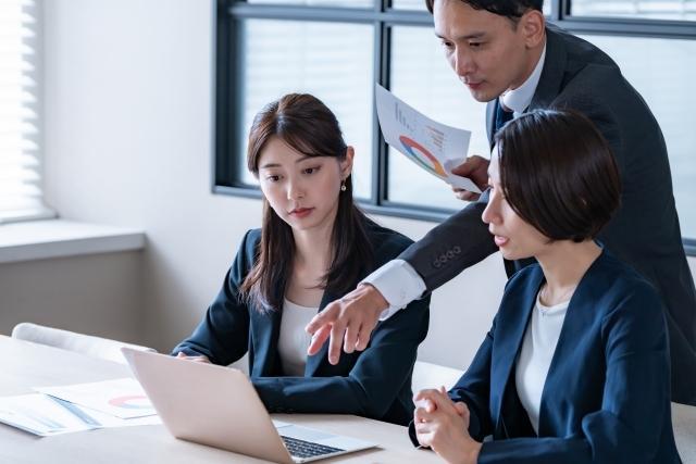 【業界未経験可／財務経理職（管理職候補）】新しい仕組みづくりや、管理会計の設計、予算作成や集計結果の分析、経営部門への助言提案をしていただける事を期待しております。