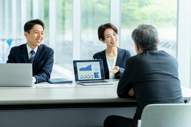 【フレックス勤務可／ソリューション営業】部長やリーダーは20代～30代が多く、年功序列ではなく実力主義の環境です