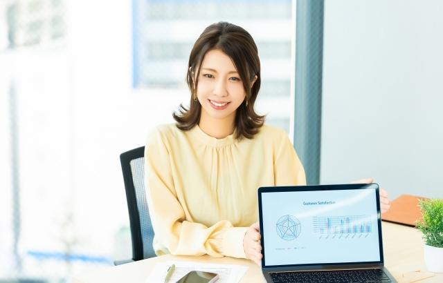 【フレックス制／治験コーディネーター（CRC）】日本初のCRO（医薬品開発受託機関）として、自由な発想と先見性で、医薬の世界に新たなサービス