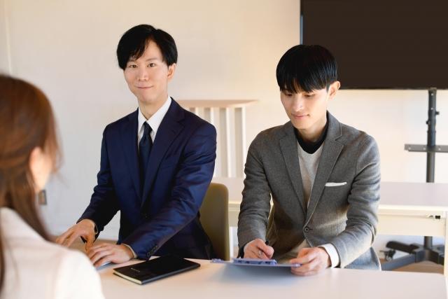 【人事/採用/労務】上場企業にてワークライフバランスを保ちながら働く/有給休暇取得◎