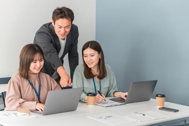 【求人広告の品質管理】求人広告作成チーム内の審査担当として経験を積んでいただいた後、複数のキャリアを描く事ができます。