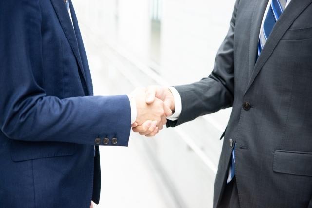 【副業OK／法人営業】転勤なし/賞与実績年5ヵ月超/企業基盤が盤石で安定感あり/実力主義的な昇級・賃金体制が整備されています！