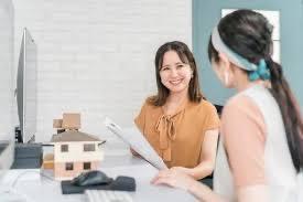 【完全週休2日制/総合職】インテリア販売におけるマネジメント業務や企画、納品管理などを担当