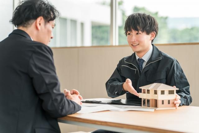 【インセンティブ制度有／不動産売買仲介営業】完全反響で無理な営業活動は一切無く駅近店舗で通勤しやすい環境です