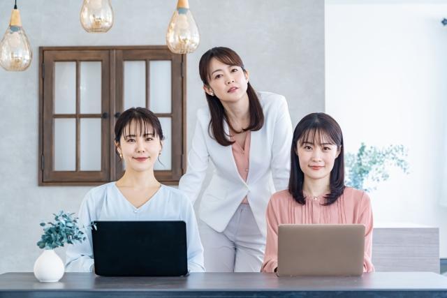 【完全週休2日制/カスタマーサポート（札幌）※主任候補】急成長中のSaaS企業において「現場の司令塔」と「プロダクトの改善者」の両面を担う、非常にエキサイティングなポジションです