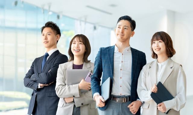 【新規事業開発部門／年間休日１２５日以上】